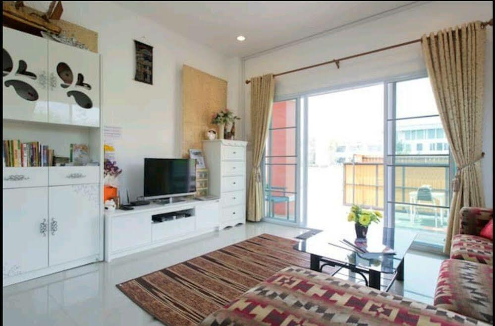 Orange Villa チエンマイ エクステリア 写真